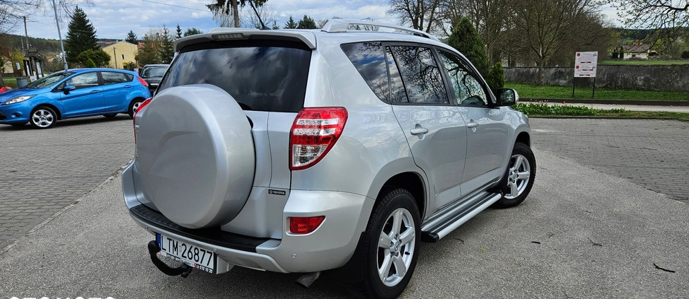 Toyota RAV4 cena 44999 przebieg: 218600, rok produkcji 2010 z Wisła małe 211